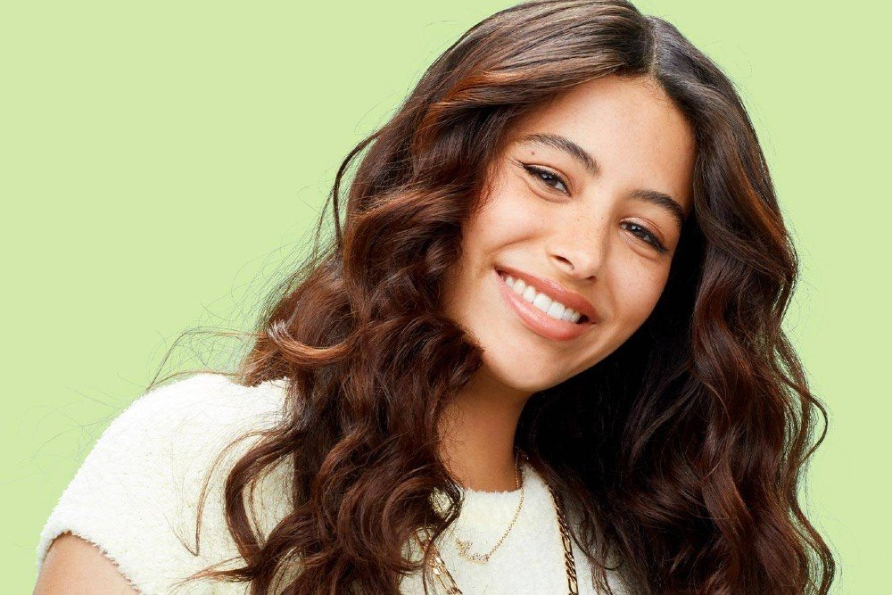 DMIHairCareFructisCurlsSocialImageryHairResultAttitudeSophia2 3 2