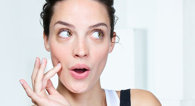 Mastile de fata cu carbune: cum pot ele elimina punctele negre?